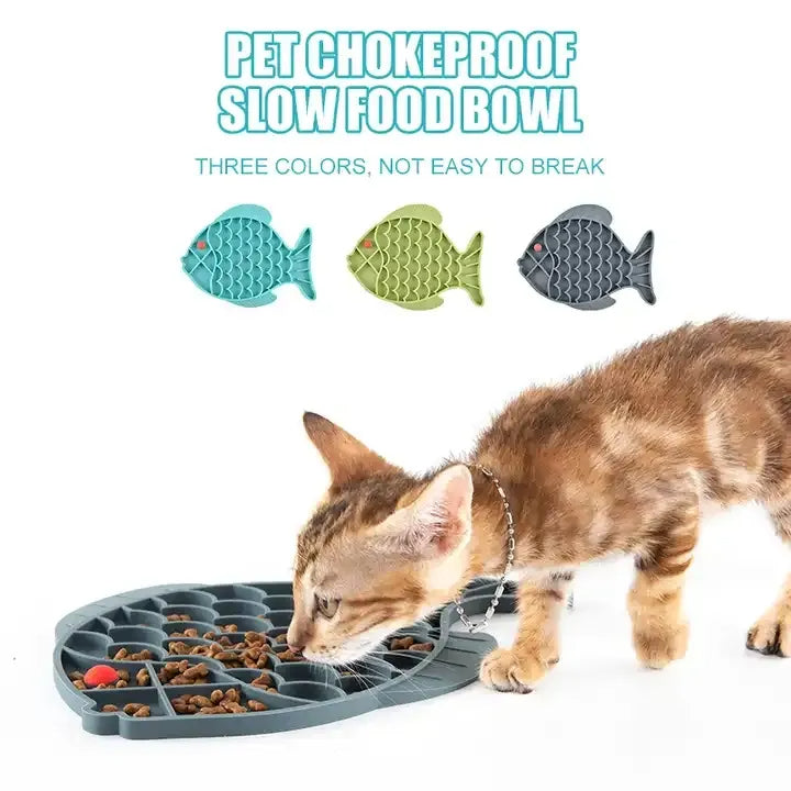 Silicone Fish-Shaped Lick Mat for Dogs – Slow Feeding & Anxiety Relief